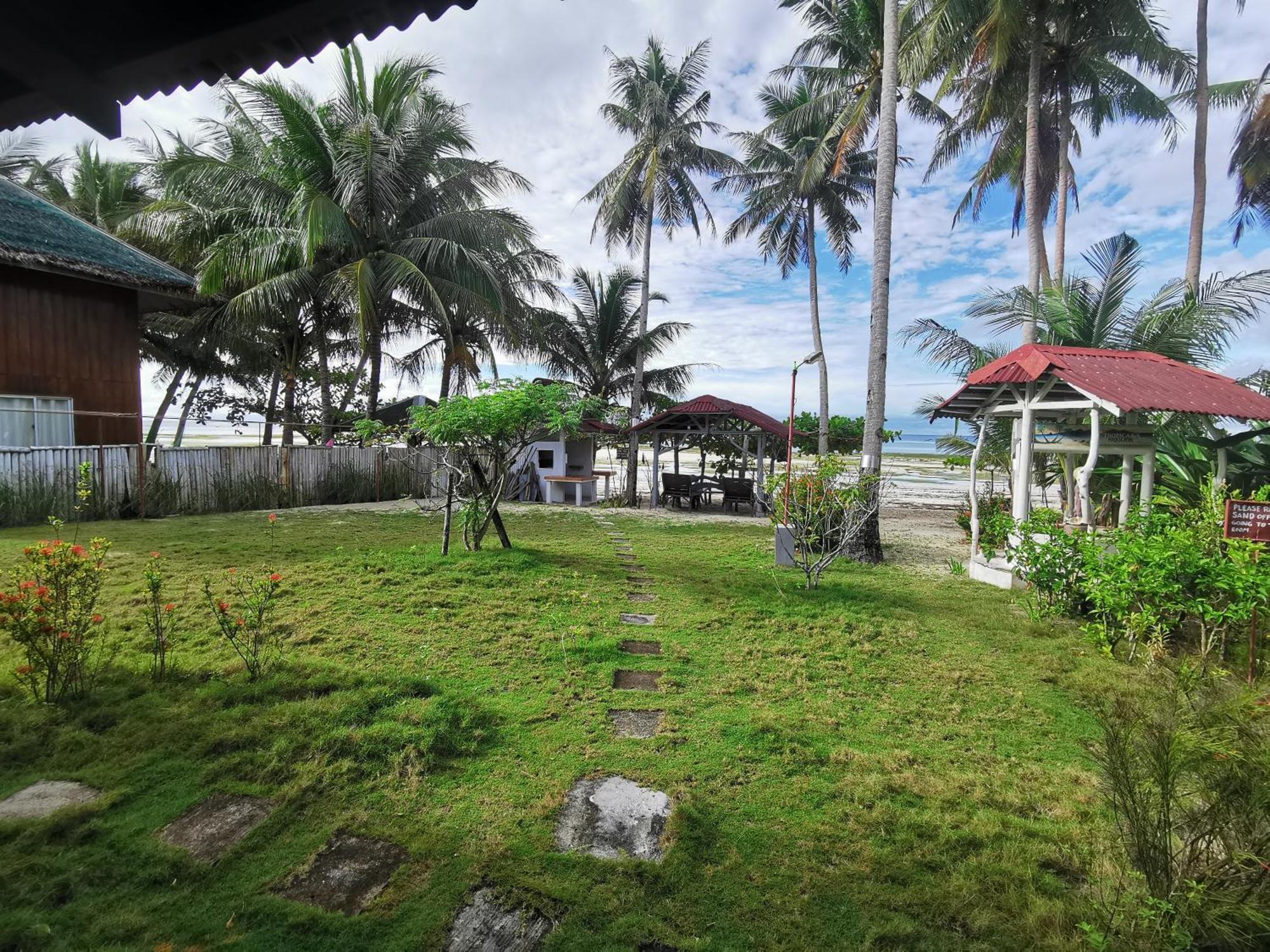 Tropicasa Siquijor Seafront Guest House Solangon Esterno foto